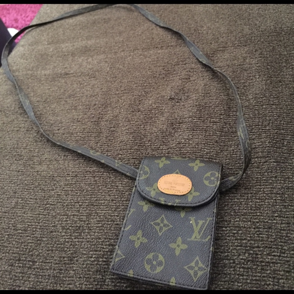 Repl Louis Vuitton money clutch great condition