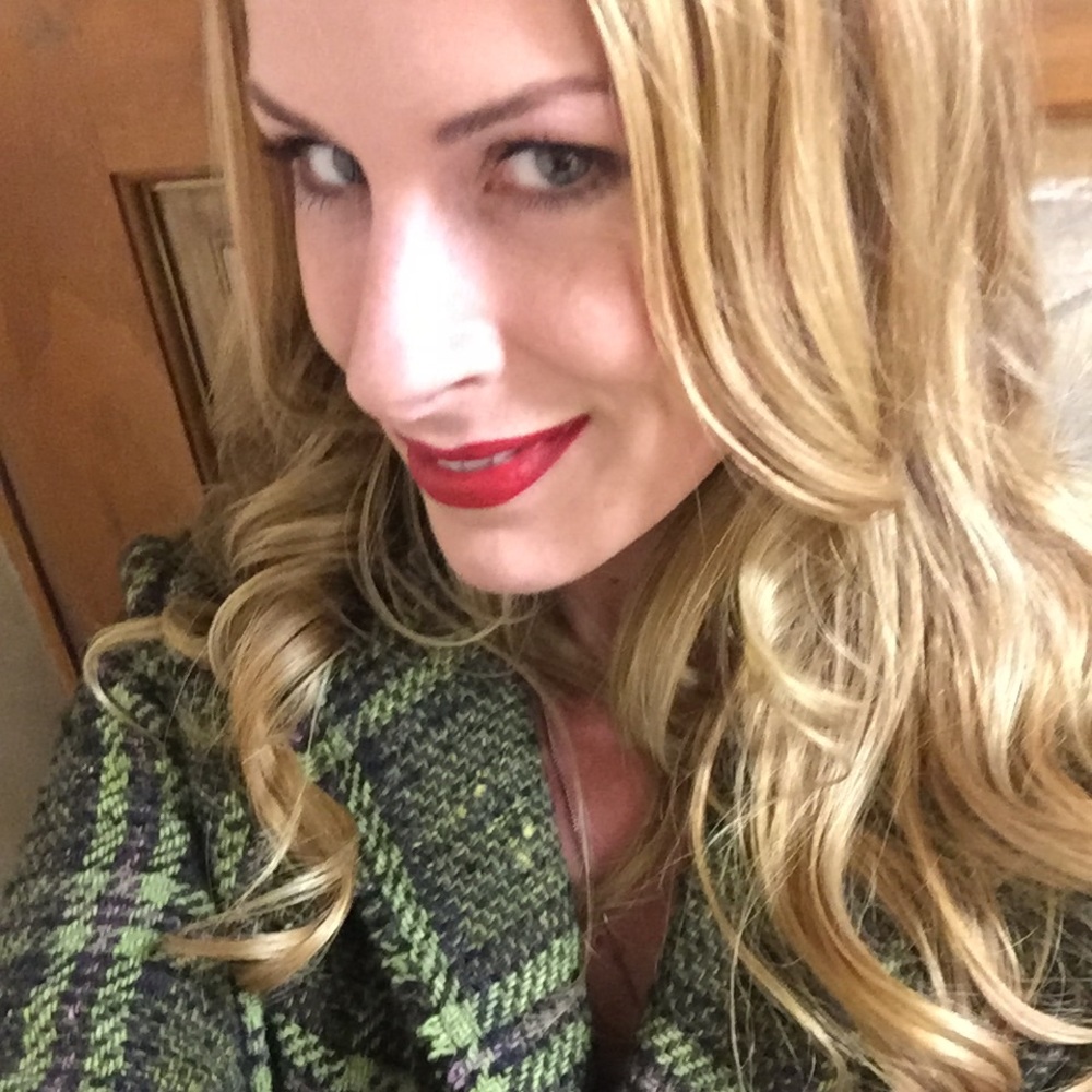 Meet your Posher, Elyse