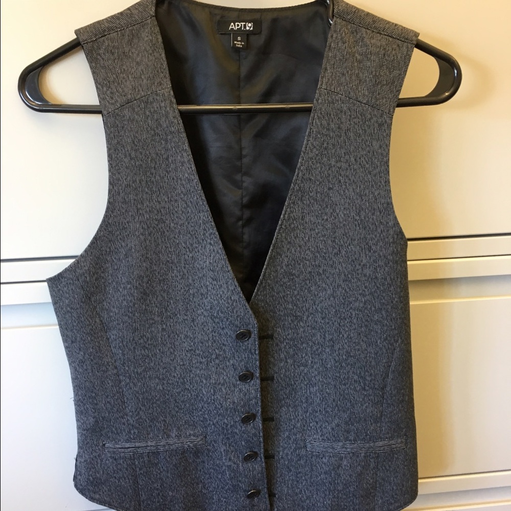 Apt. 9 Vest-adult small