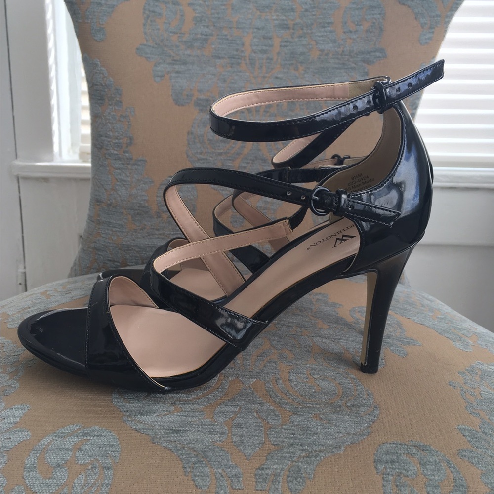 Sexy Strappy black heel | Worthington 💕