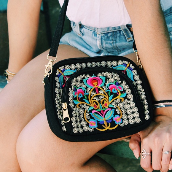 •Shanghai Embroidered Crossbody• - Picture 2 of 8