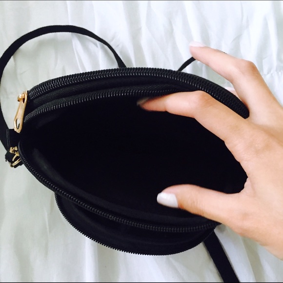 •Shanghai Embroidered Crossbody• - Picture 5 of 8