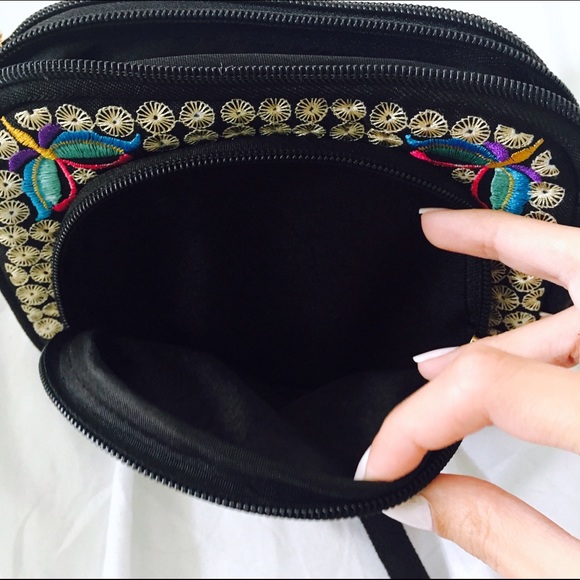 •Shanghai Embroidered Crossbody• - Picture 7 of 8