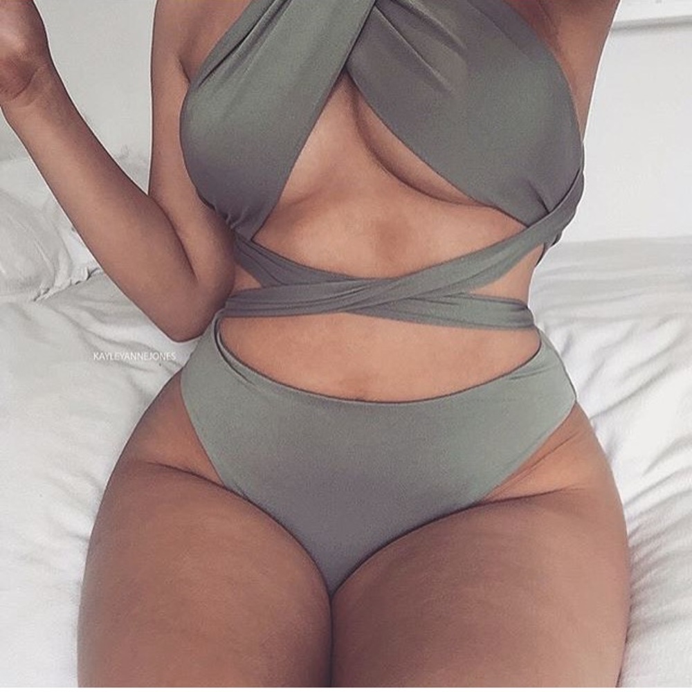 NEW! Multiple Wrap bikini - Picture 3 of 8