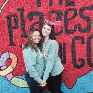 Meet your Posher, Mia