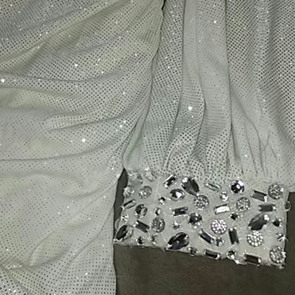 Dress - Picture 2 of 5