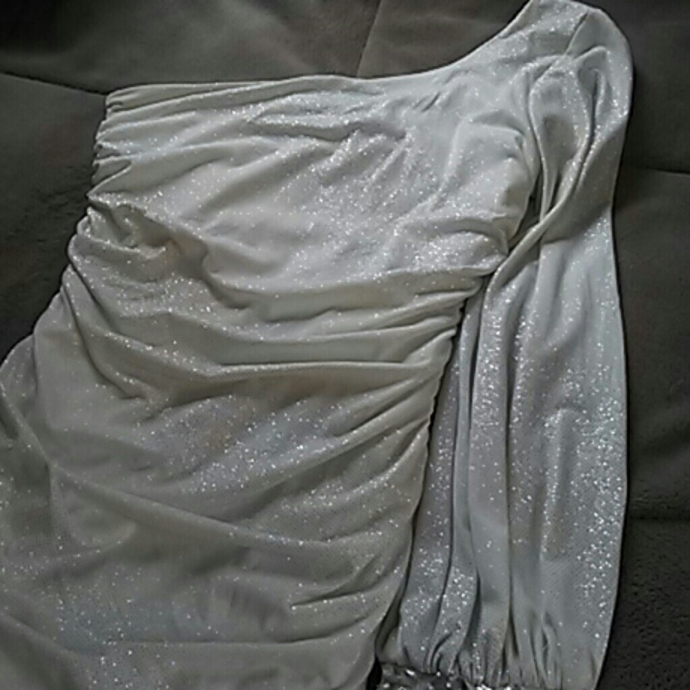 Dress - Picture 3 of 5