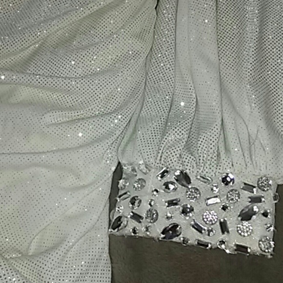 Dress - Picture 2 of 5