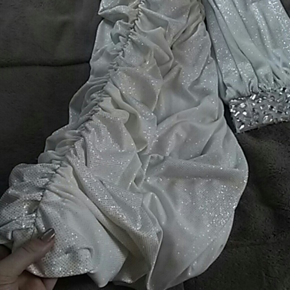 Dress - Picture 4 of 5