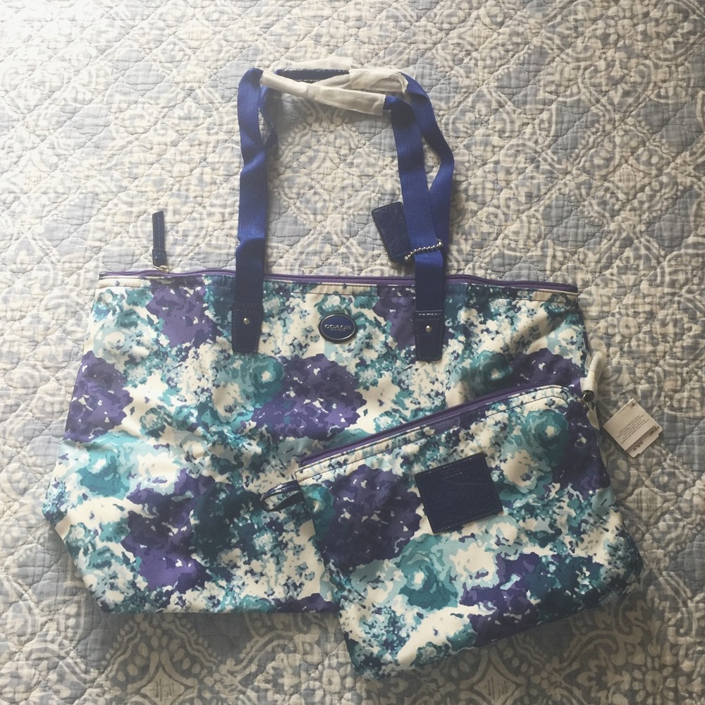 💙 COACH FLORAL TOTE BAG & CLUTCH 💙