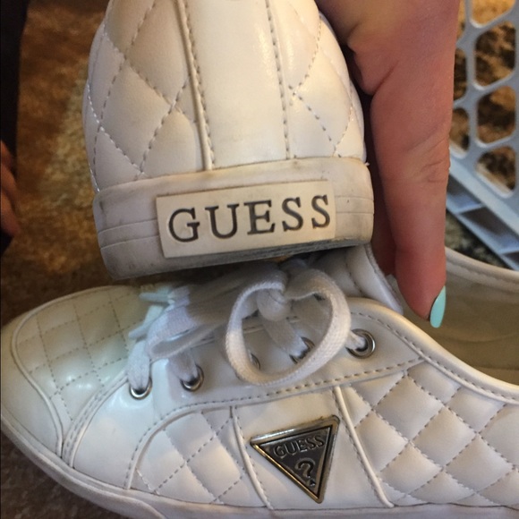 White Guess shoes - Picture 2 of 4