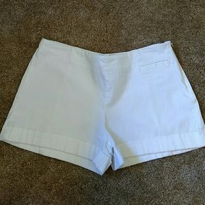 ✨DONATING SOON✨Express White Stretchy Shorts