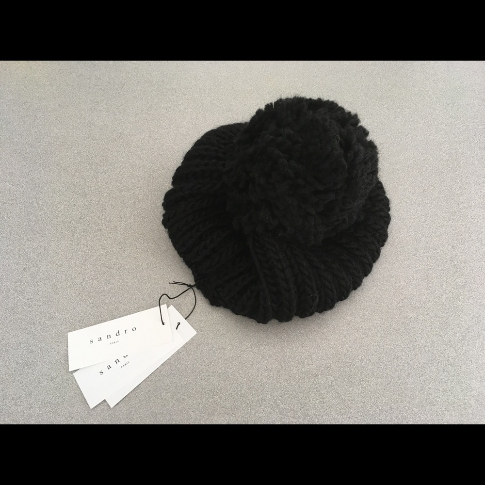 SANDRO BERYL BEANIE IN BLACK NWT - Picture 4 of 4