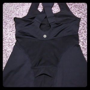 Black lulu workout top