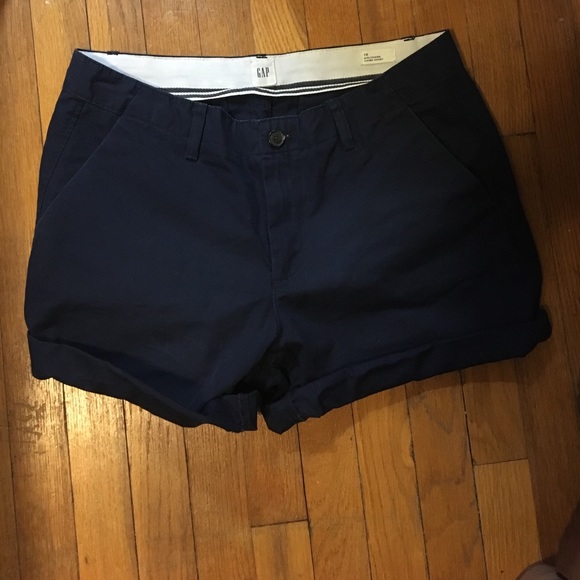 Gap girlfriend chino shorts. - Picture 1 of 1