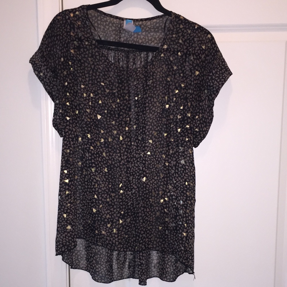 Patterned studded flowy blouse