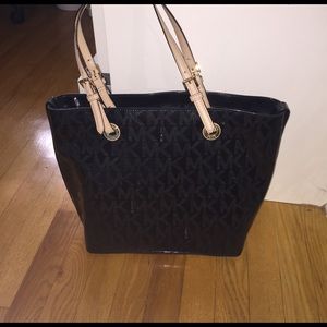 Shiny Black Michael Kors Purse