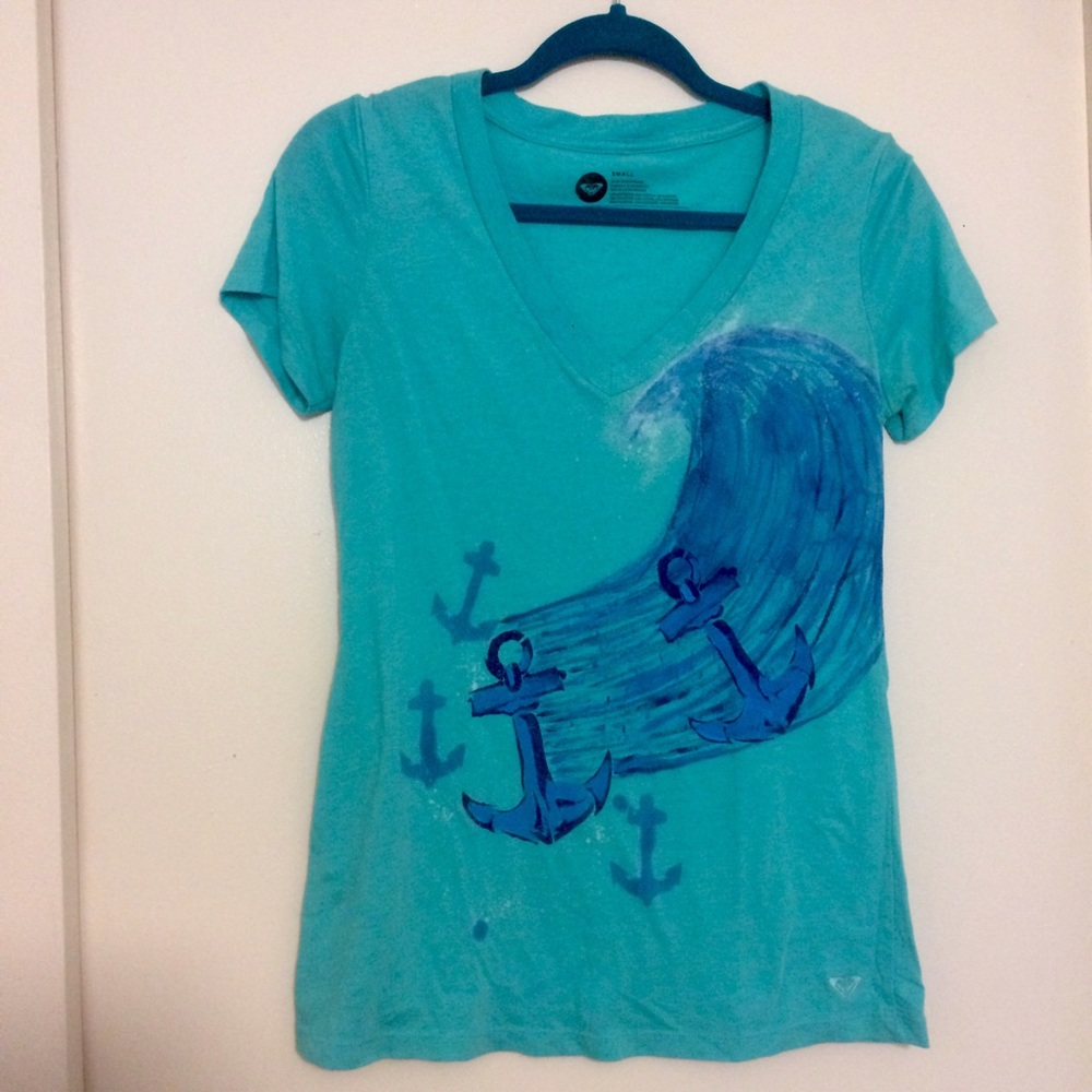 Roxy hand-painted v-neck, waves and anchors