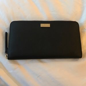 Kate spade Zip Wallet
