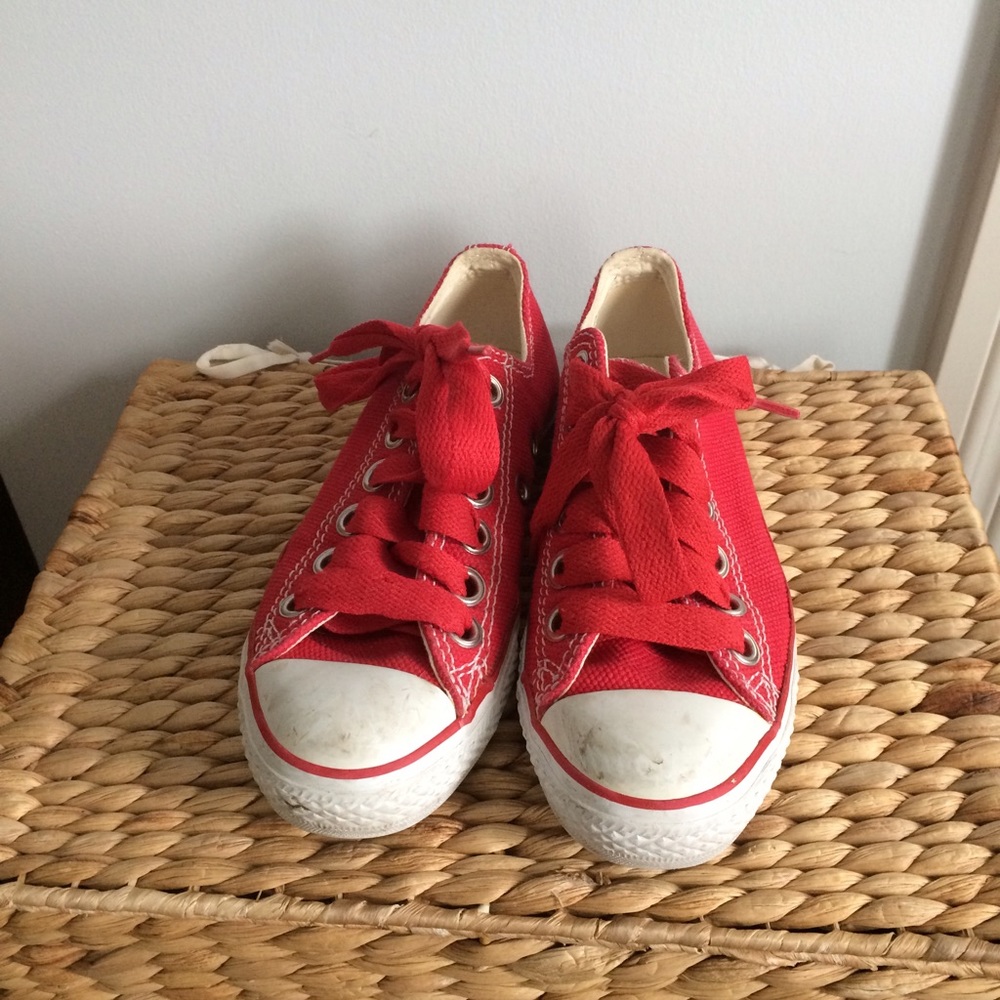 Red converse
