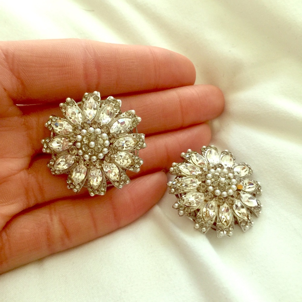 GORGEOUS Barrera Clip on Crystal Earrings