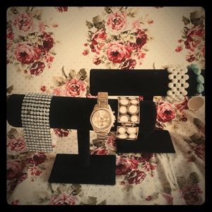 2 bracelet displays.