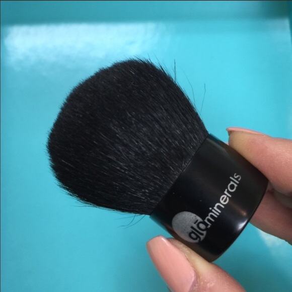 Glo Minerals application brush - Picture 1 of 3