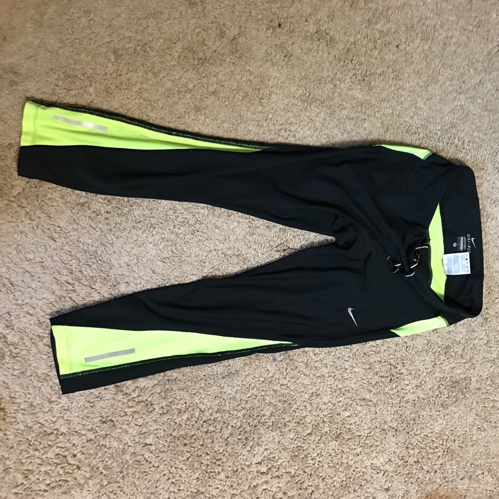 Nike dri-fit mid calf leggings