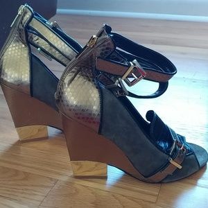 NWOT JUNE AMBROSE LEATHER/SUEDE WEDGE HEELS SZ 10