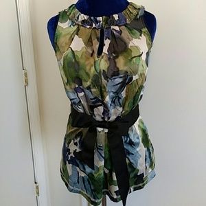 ✨DONATING 3/14✨Vera Wang Watercolor Blouse