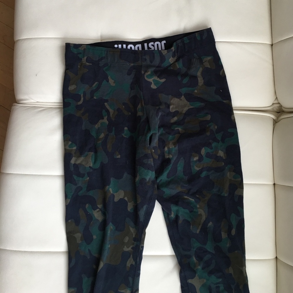 Nike camo workout leggings