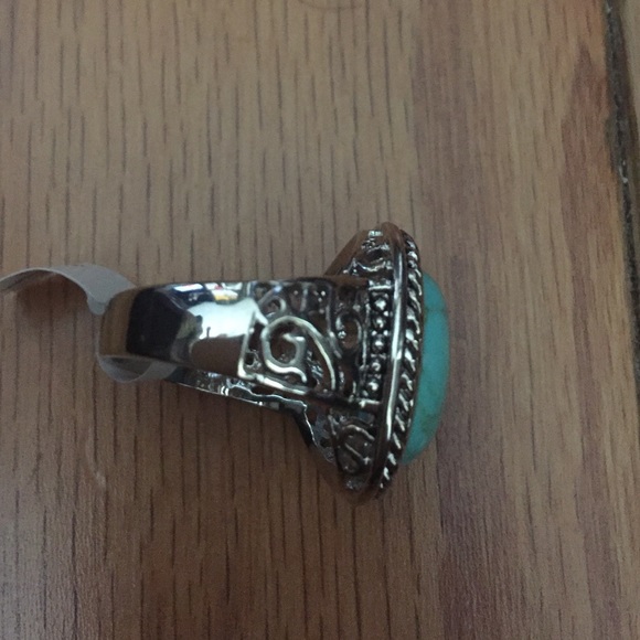 Silver ring - Picture 3 of 3