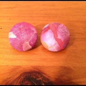 Button post earrings