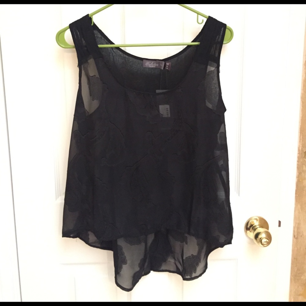 Black high/low tank.