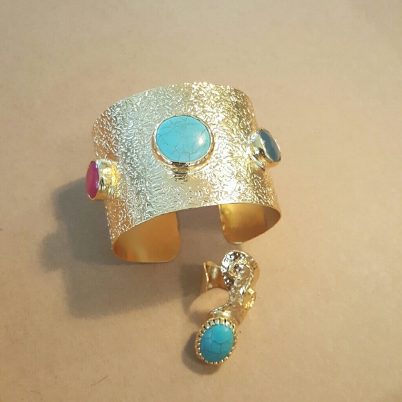 Hand made gold ring and bracelet - Picture 2 of 4