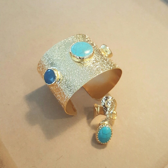 Hand made gold ring and bracelet - Picture 3 of 4