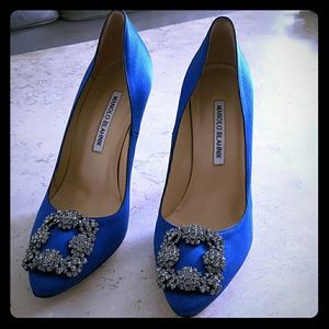 MANOLO BLAHNIK Hangisi Jeweled Blue Satin Pumps