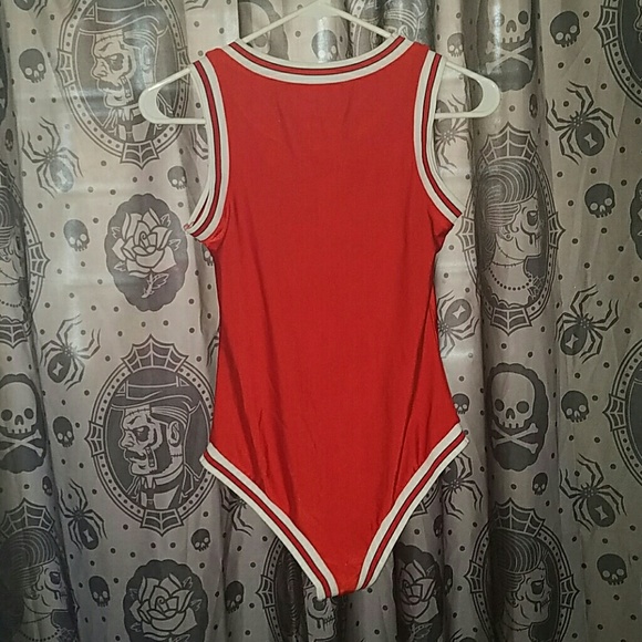 NBA Chicago Bulls 1 Piece !! Miley Cyrus #1 - Picture 2 of 4