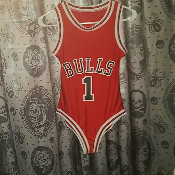 NBA Chicago Bulls 1 Piece !! Miley Cyrus #1 - Picture 4 of 4