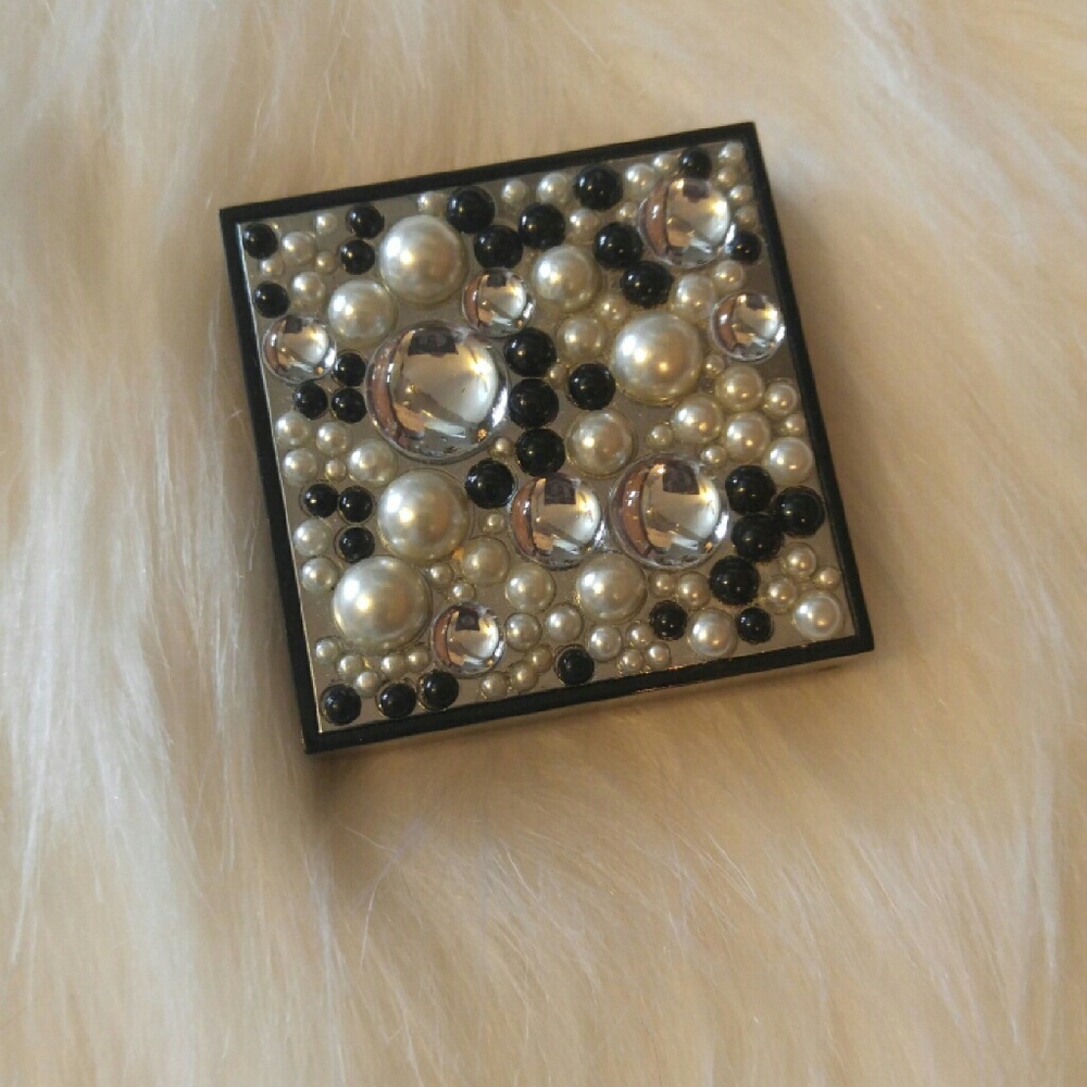 Special edition Mac eye shadow compact