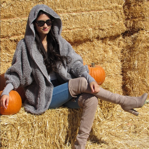 *Restocked* Nordic Beach Fluffy Jacket - Picture 4 of 6