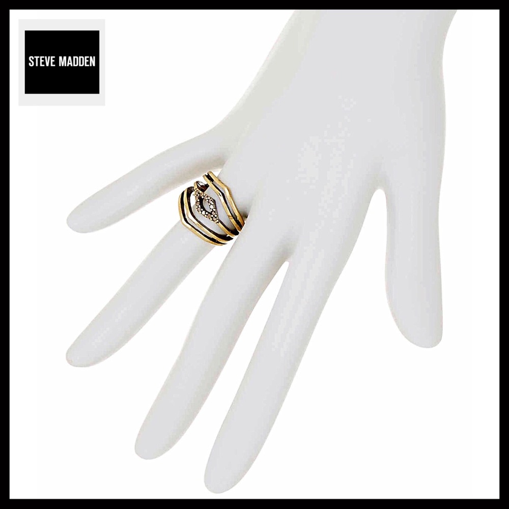 ❌SOLD❌STEVE MADDEN STATEMENT PAVE COCKTAIL RING - Picture 2 of 8