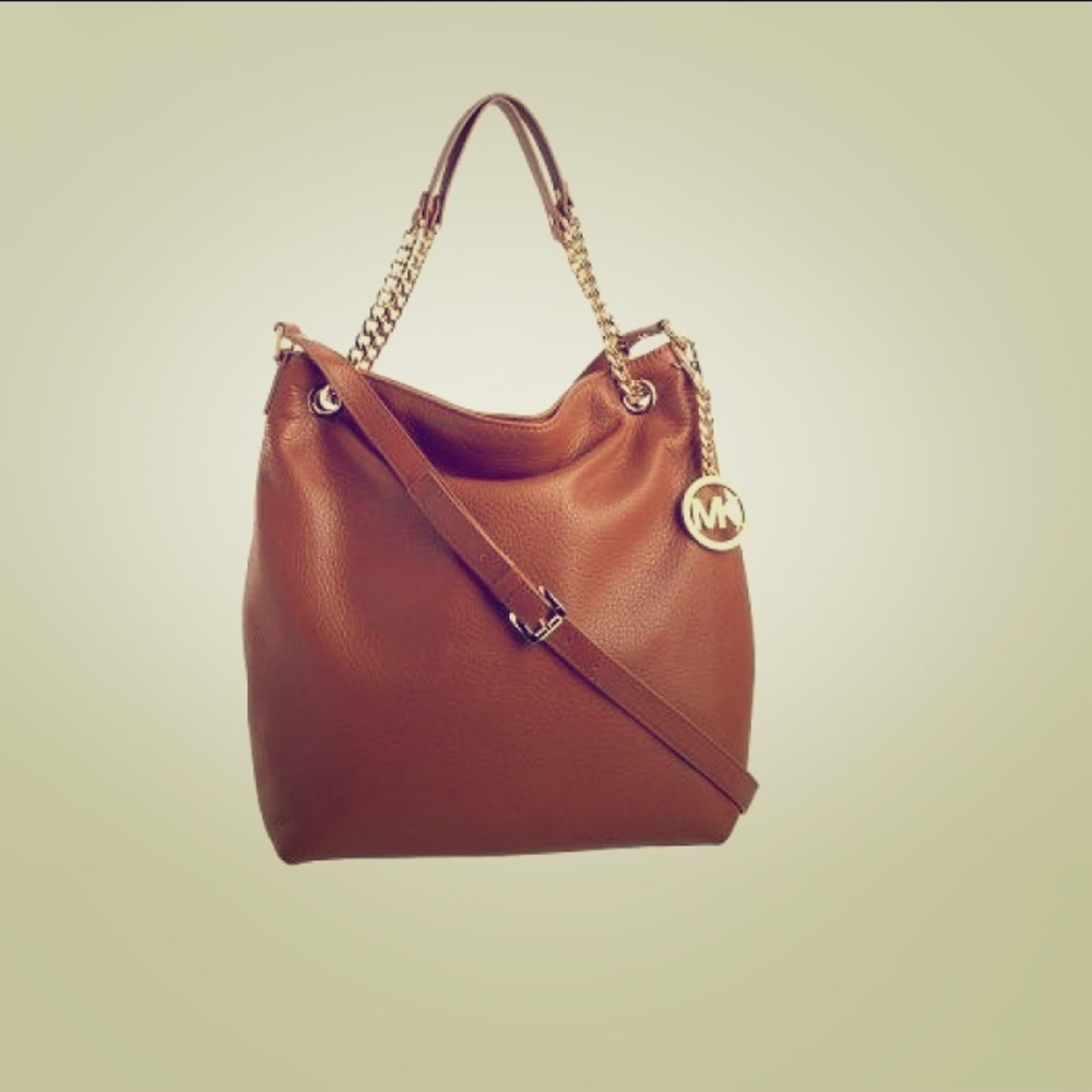 SALE!! Michaels Kors purse!! Great condition