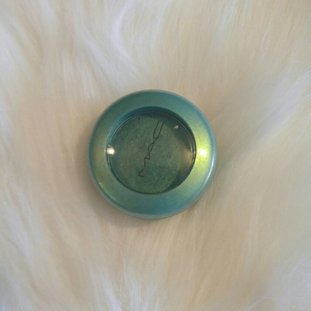 Mac eyeshadow