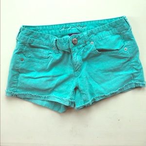 {American Eagle} turquoise short shorts