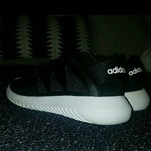 Adidas Tubular Sneakers