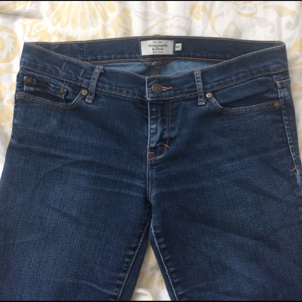 Abercrombie & Fitch medium wash jeans
