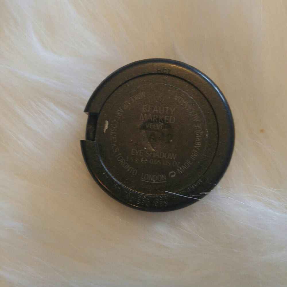Mac eyeshadow - Picture 2 of 3
