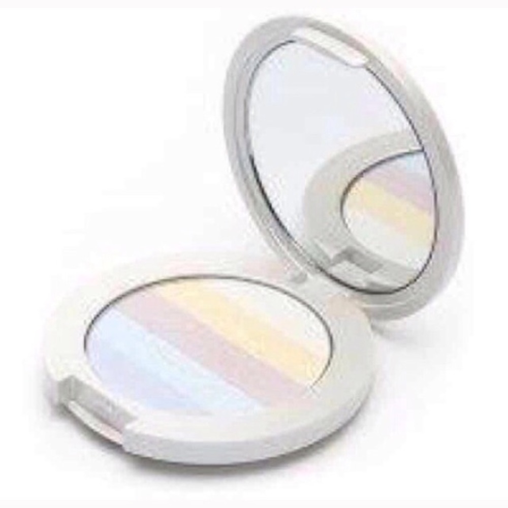 SALE Beauty Credit Highlighter Compact.