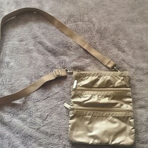 LeSportsac purse never used